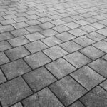 Undgå alger og mos: 5 fejl du ikke må begå ved fliserens